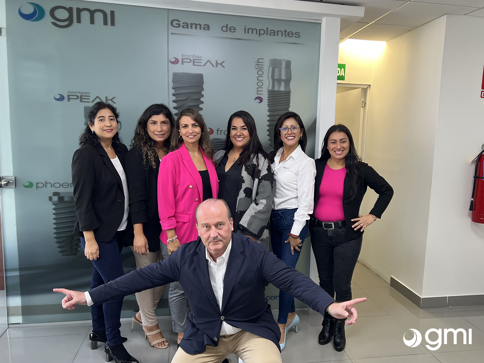 15 Equipo GMI Peru